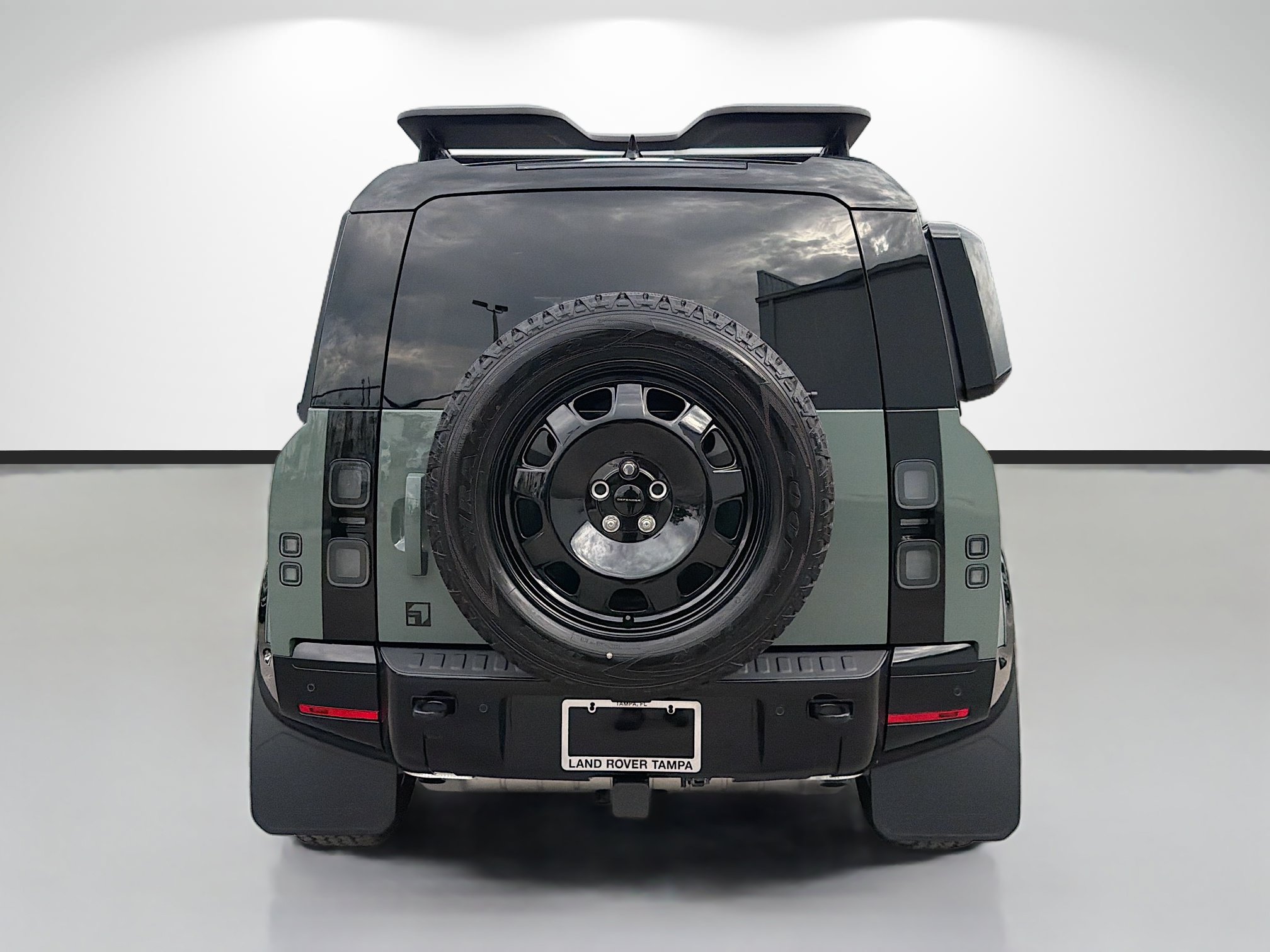 New 2026 Land Rover Defender 110 Trophy Edition AWD/4WD image 4