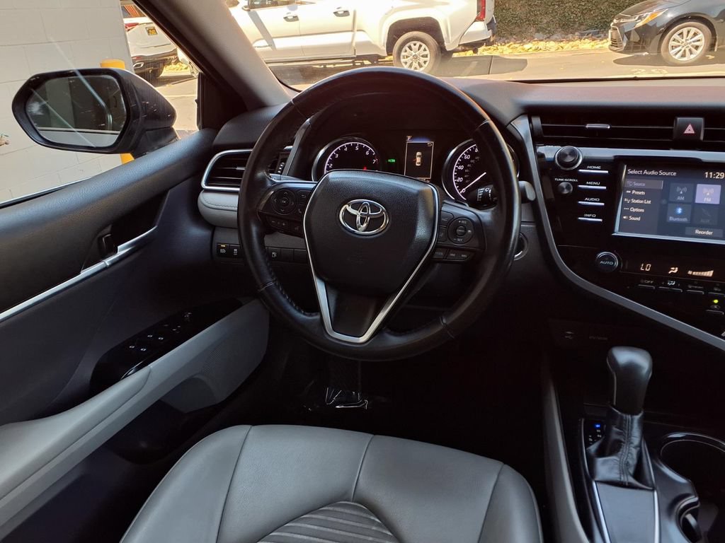 Certified 2018 Toyota Camry SE w/ Convenience Package FWD image 24