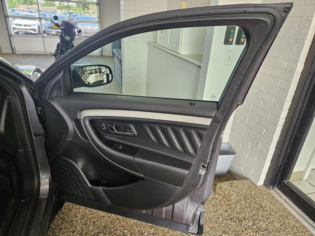 Used 2014 Ford Taurus SEL w/ Equipment Group 201A FWD image 14