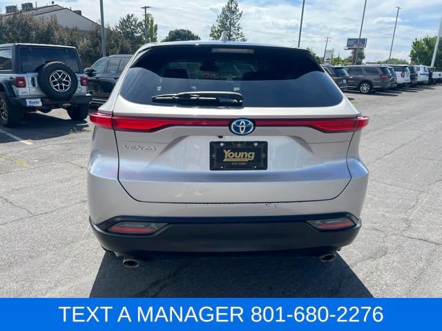 Used 2024 Toyota Venza LE AWD/4WD image 4