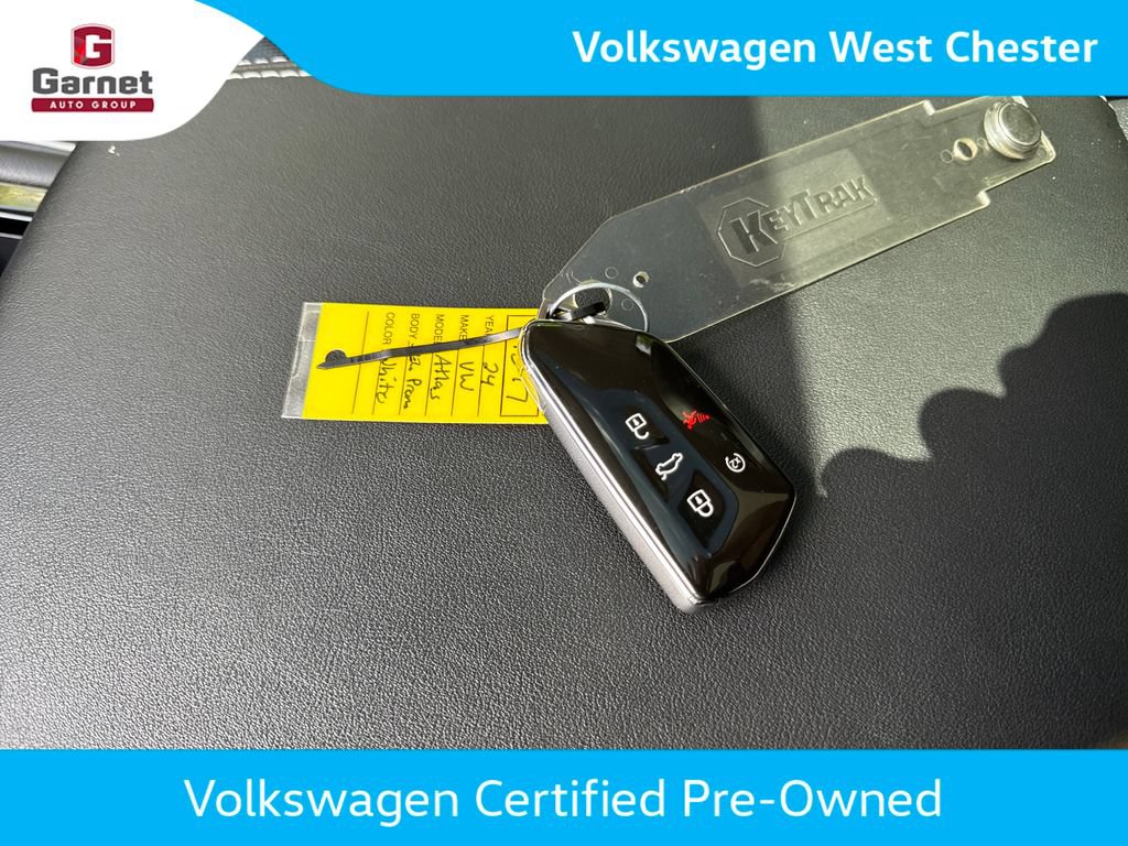 Certified 2024 Volkswagen Atlas SEL Premium R-Line AWD/4WD image 23