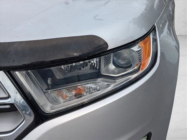 Used 2017 Ford Edge Titanium w/ Equipment Group 301A FWD image 2
