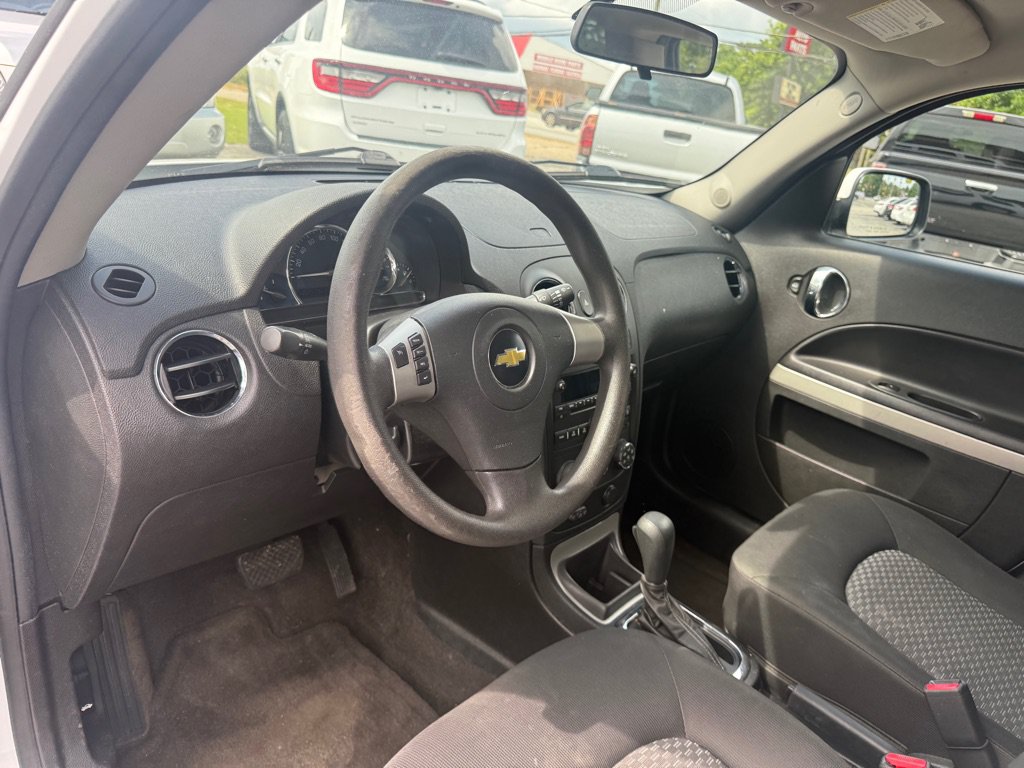 Used 2011 Chevrolet HHR LT FWD image 10