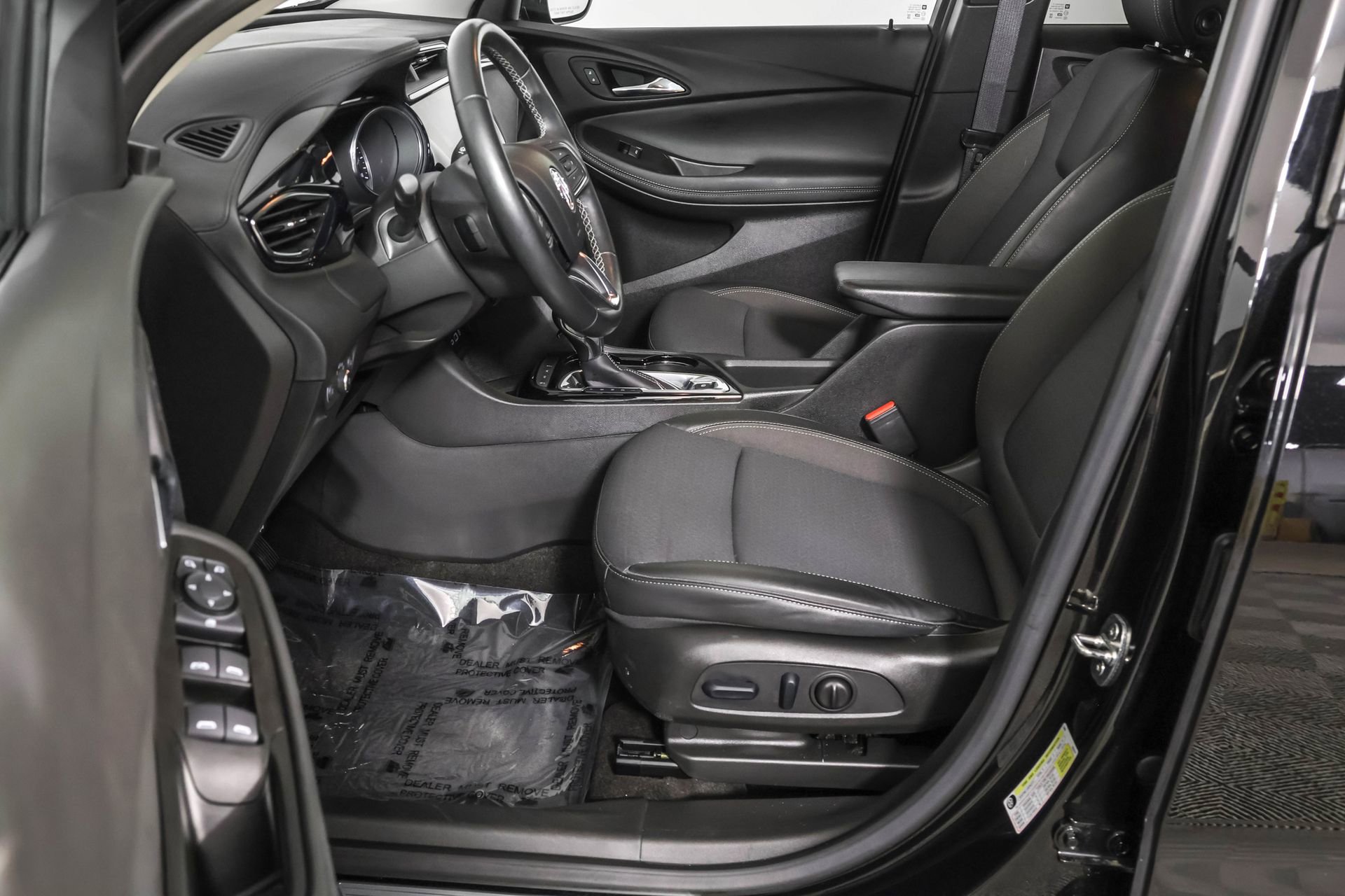 Used 2023 Buick Encore GX Select w/ Safety Package II AWD/4WD image 21