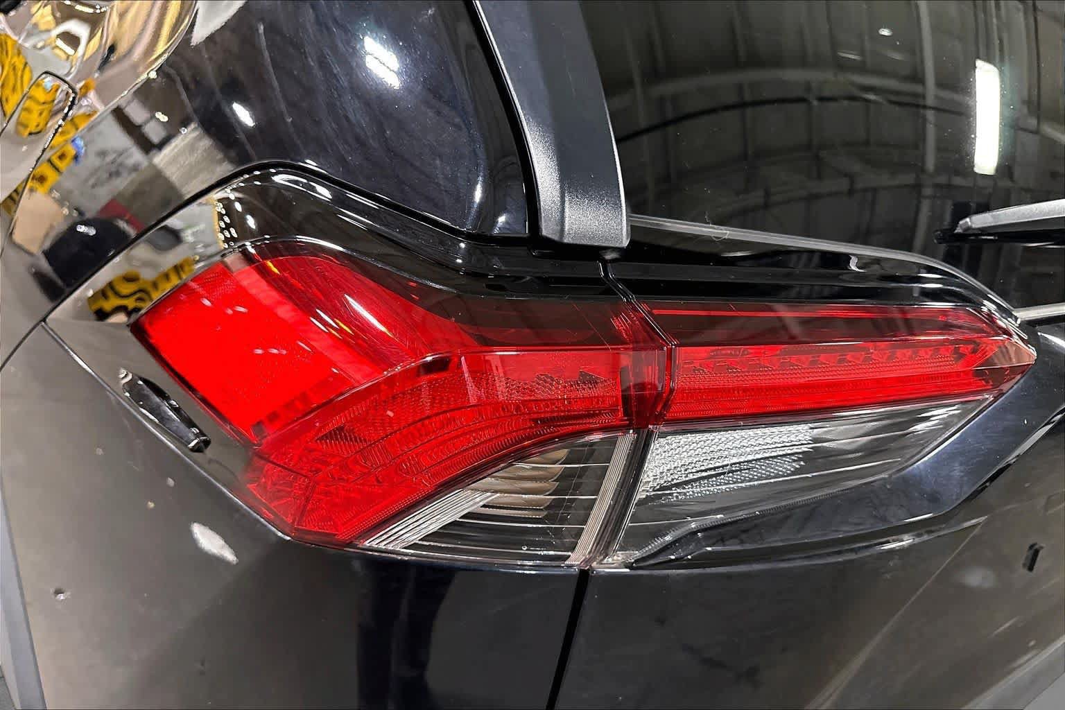 Used 2024 Toyota RAV4 LE AWD/4WD image 29