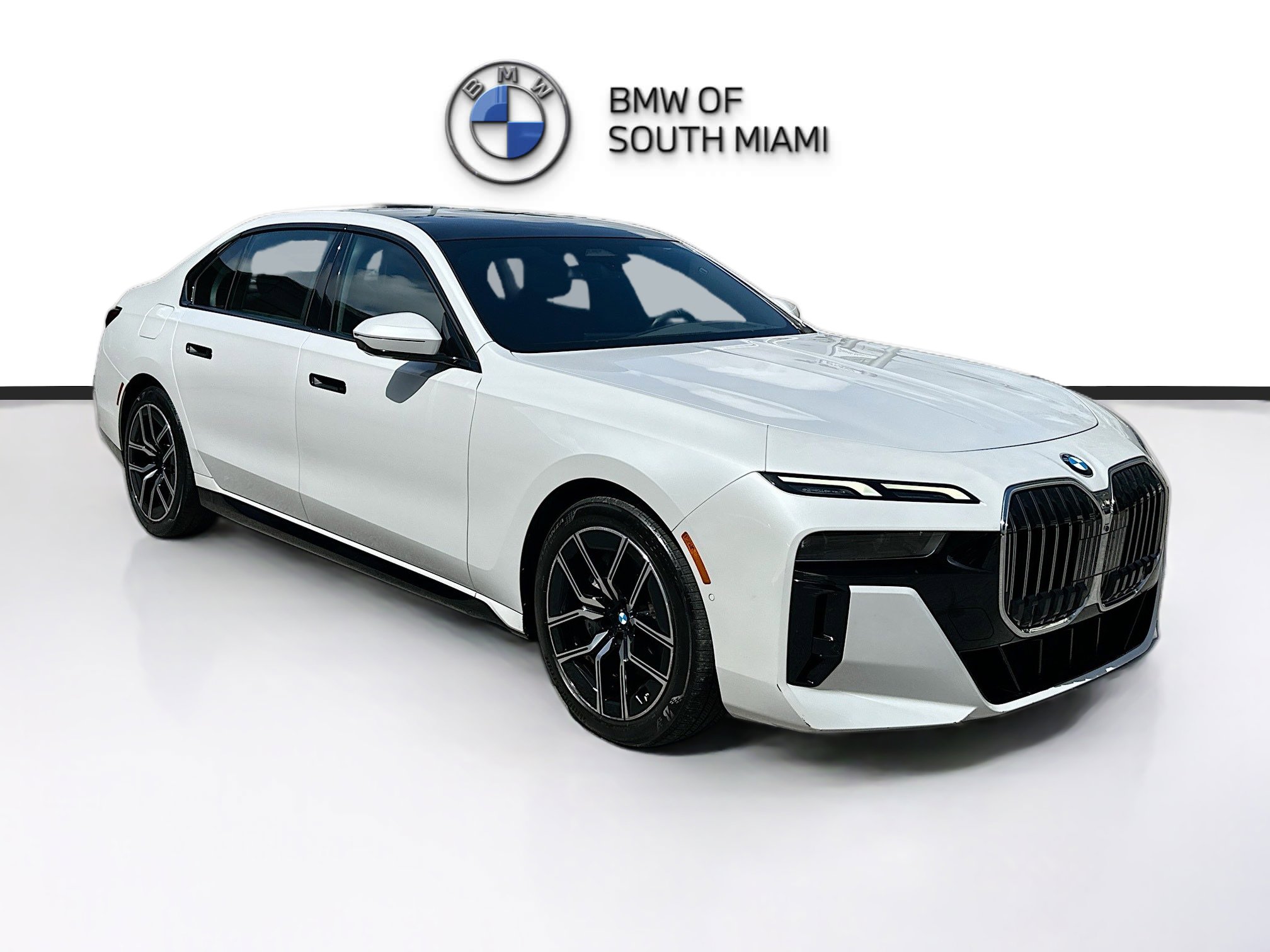 Used 2023 BMW 740i w/ Parking Assistance Package image 1