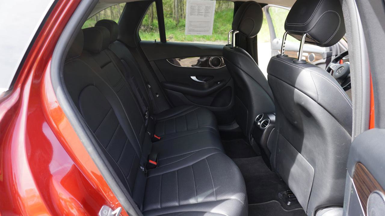 Used 2017 Mercedes-Benz GLC 300 4MATIC image 20