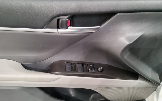 Used 2024 Toyota Camry LE FWD image 27
