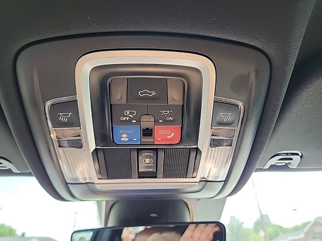 Certified 2022 RAM 1500 Limited image 18