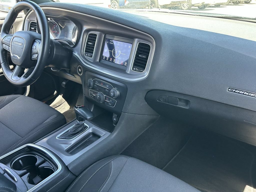 Used 2022 Dodge Charger SXT w/ Driver Convenience Group RWD image 13