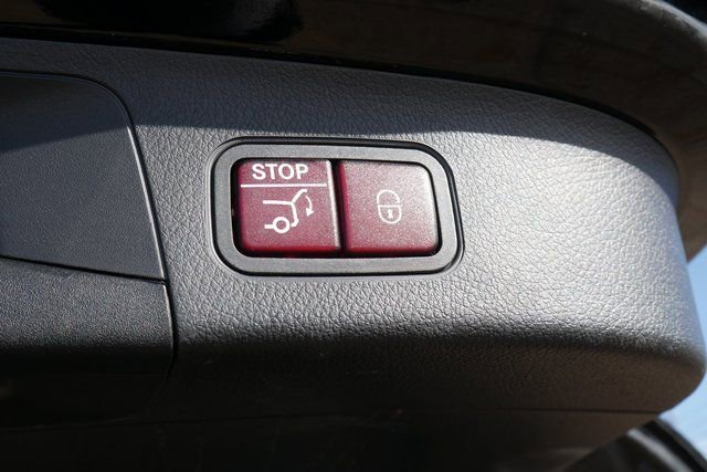 Used 2025 Mercedes-Benz GLA 250 4MATIC image 10