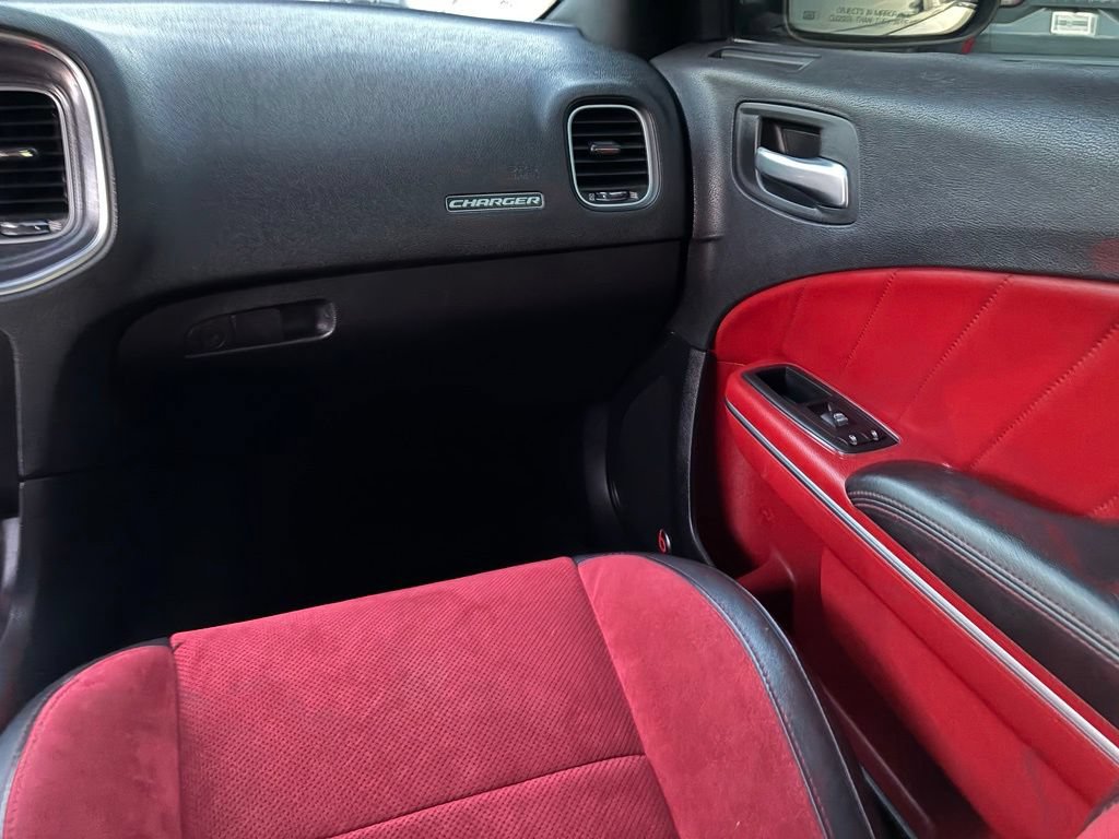 Used 2018 Dodge Charger R/T Scat Pack RWD image 46