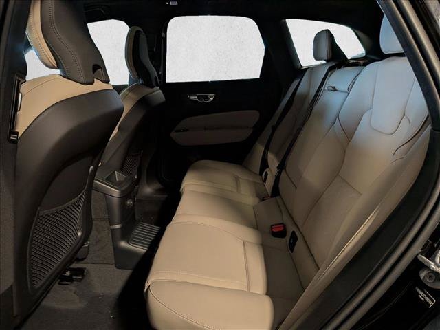 New 2026 Volvo XC60 T8 Plus w/ Climate Package PRO AWD/4WD image 17