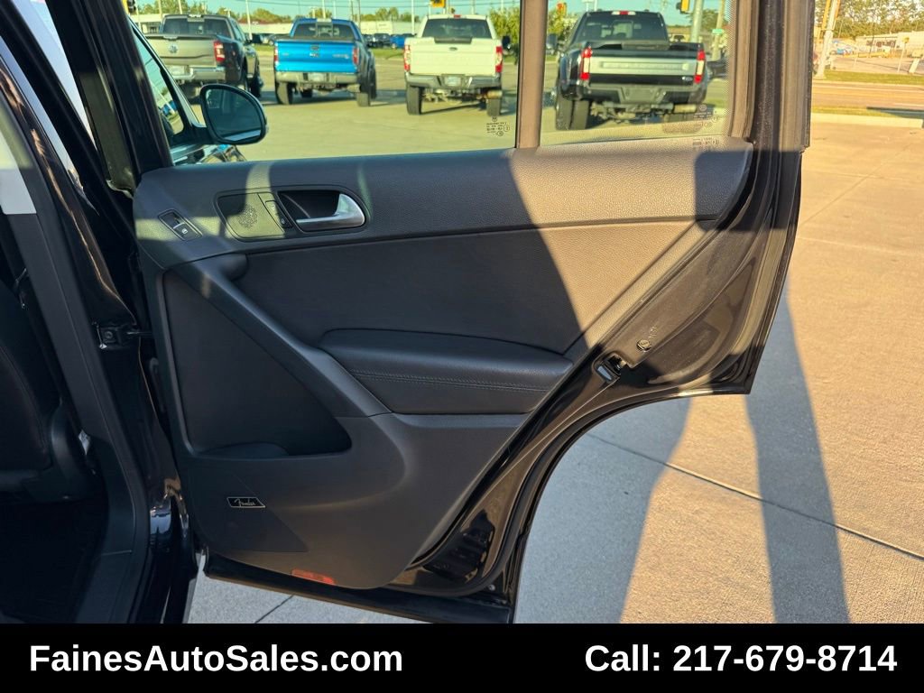 Used 2017 Volkswagen Tiguan SEL image 75