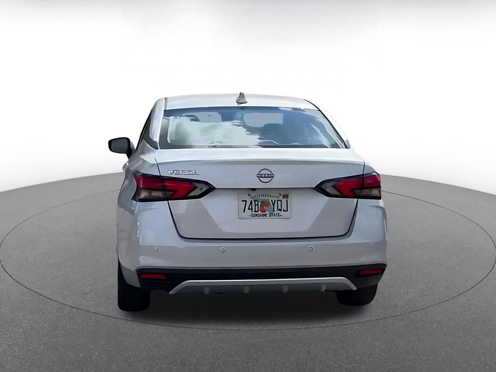 Used 2025 Nissan Versa SV image 11