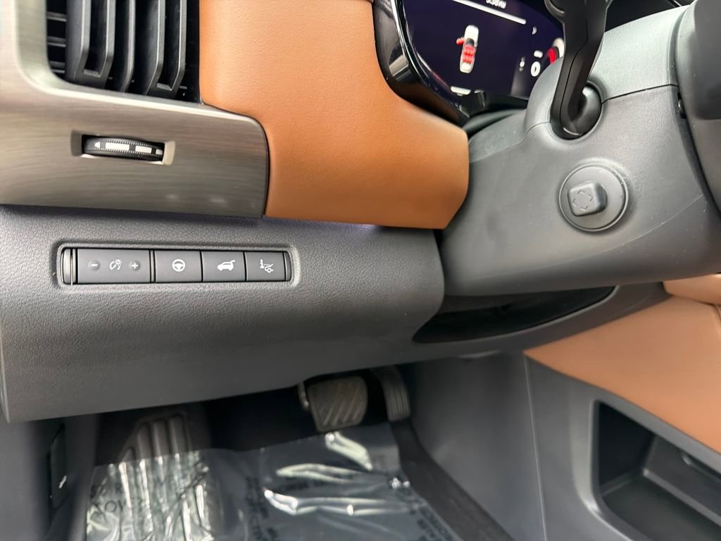 Certified 2022 Nissan Pathfinder Platinum w/ Cargo Package image 20