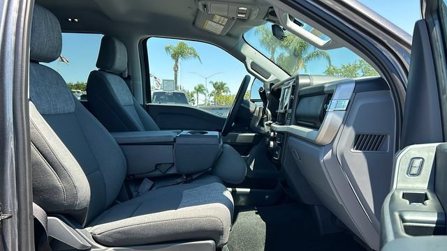 New 2026 Ford F250 XLT w/ FX4 Off-Road Package AWD/4WD image 11