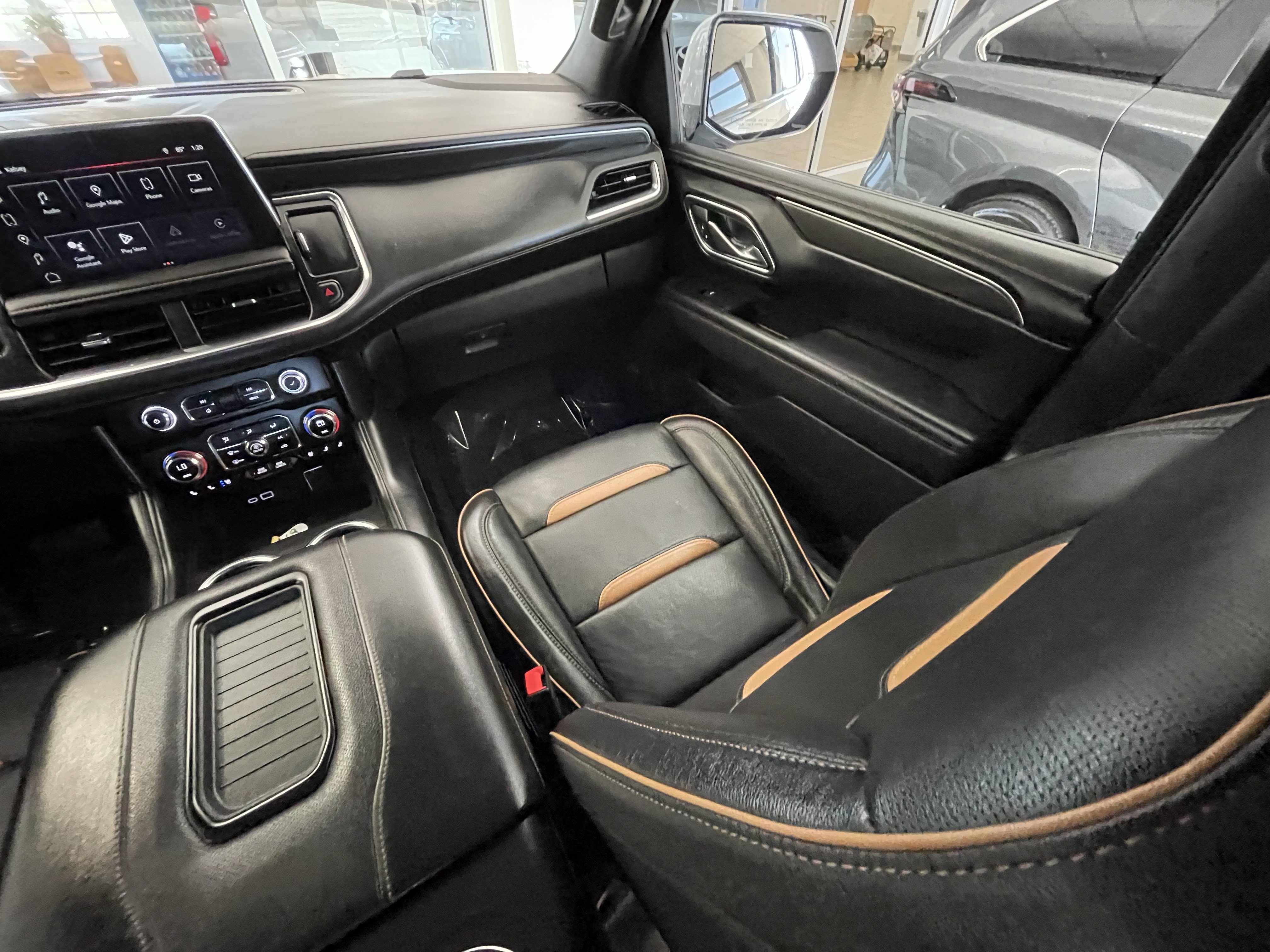 Certified 2024 GMC Yukon AT4 w/ Technology Package AWD/4WD image 38