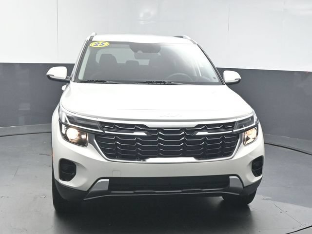 Used 2025 Kia Seltos S FWD image 3