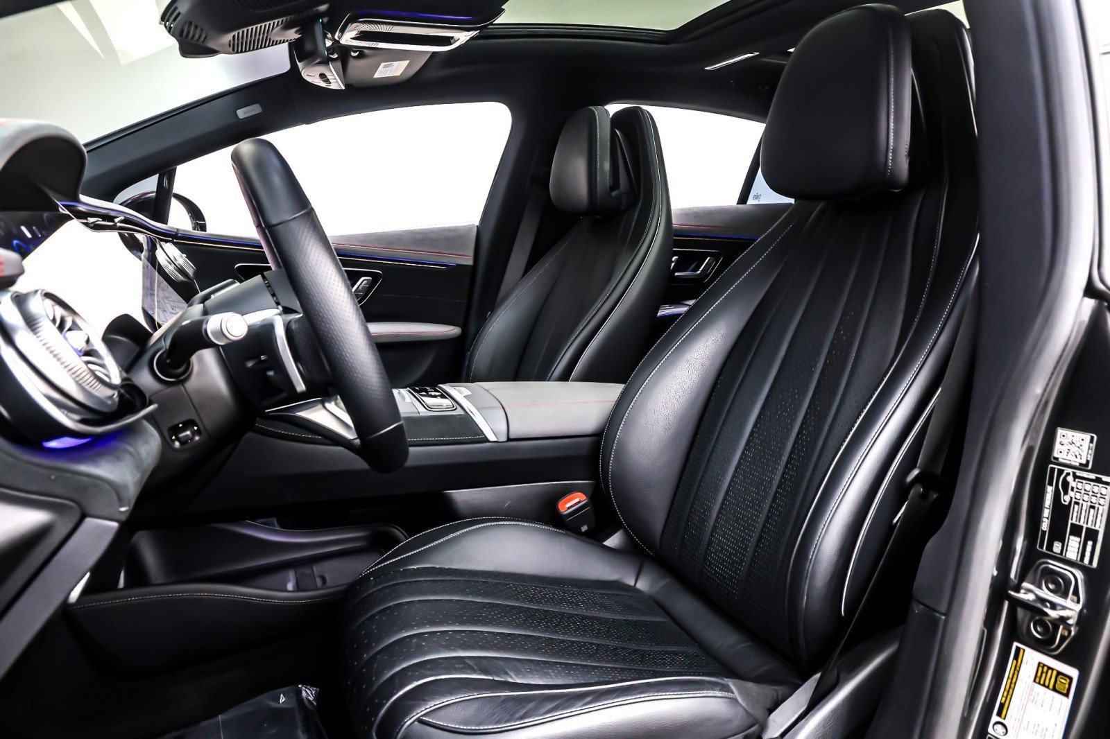 Certified 2022 Mercedes-Benz EQS 580 4MATIC Sedan image 17