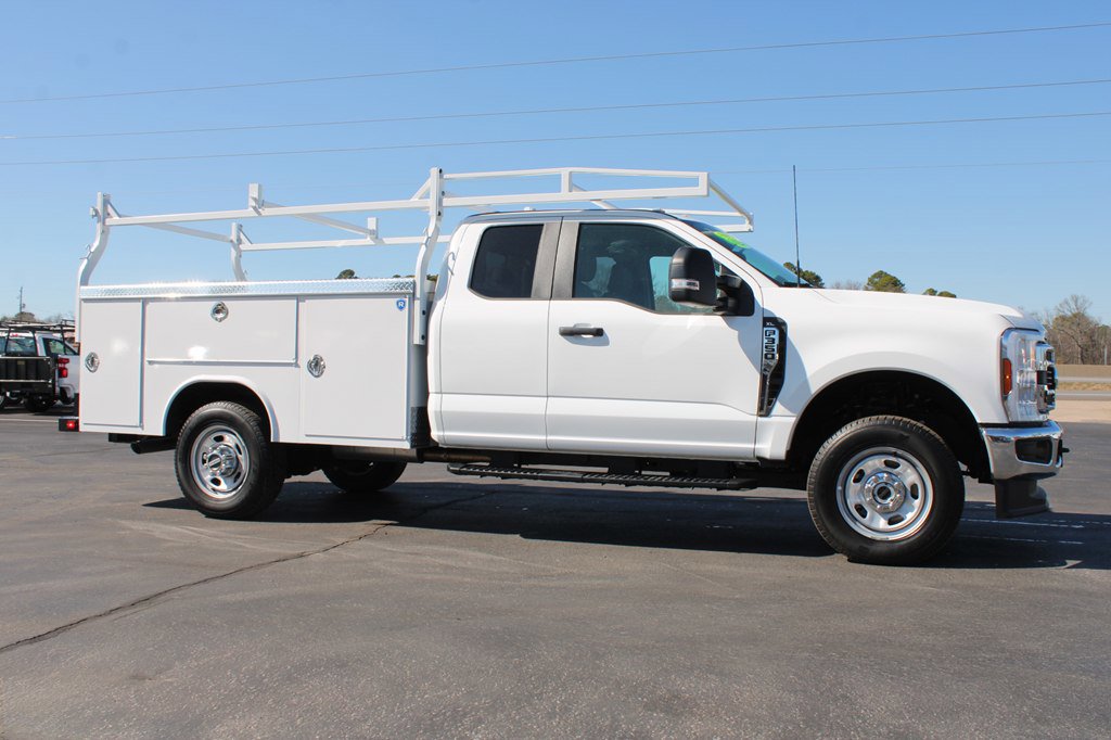 Used 2024 Ford F350 XL w/ XL Chrome Package image 8
