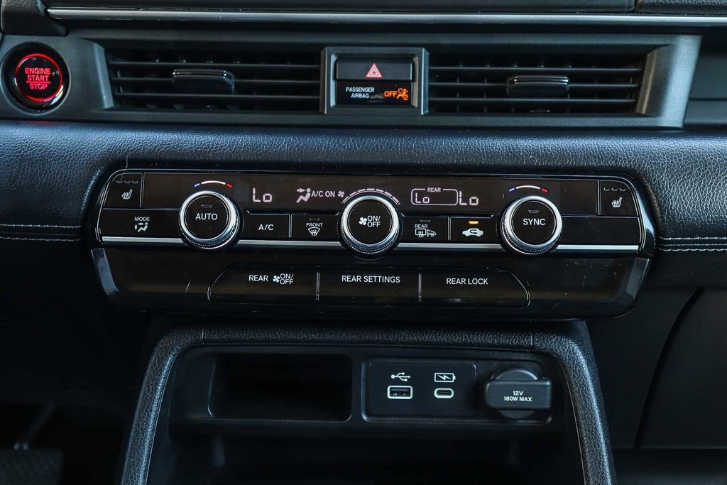 Used 2024 Honda Pilot Touring image 14