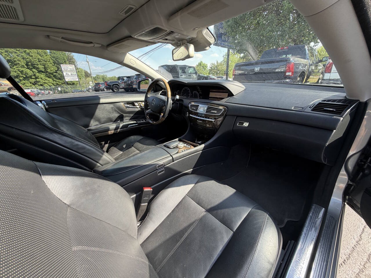 Used 2011 Mercedes-Benz CL 550 4MATIC image 9