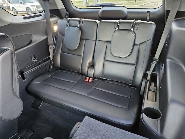 Certified 2022 Ford Explorer XLT w/ Equipment Group 202A image 17