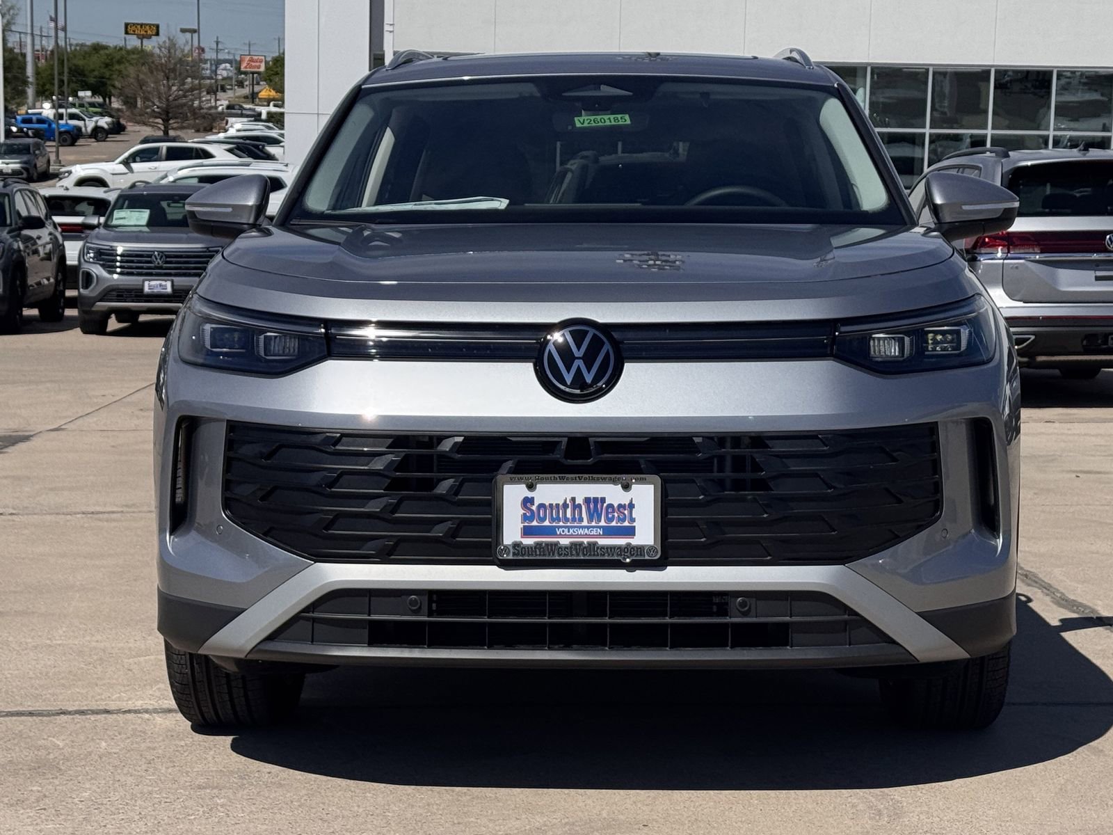 New 2026 Volkswagen Tiguan SE image 9