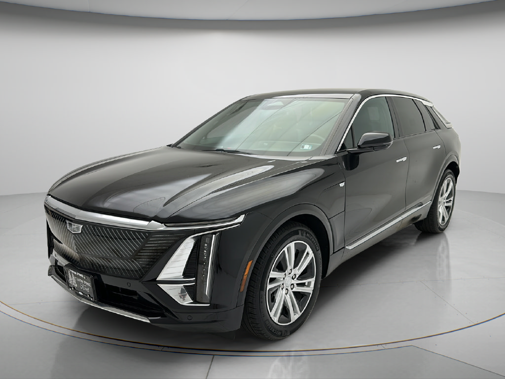 Used 2024 Cadillac Lyriq Tech AWD/4WD image 3