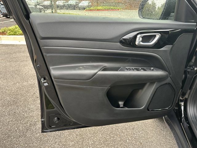 New 2026 Jeep Compass Limited image 10