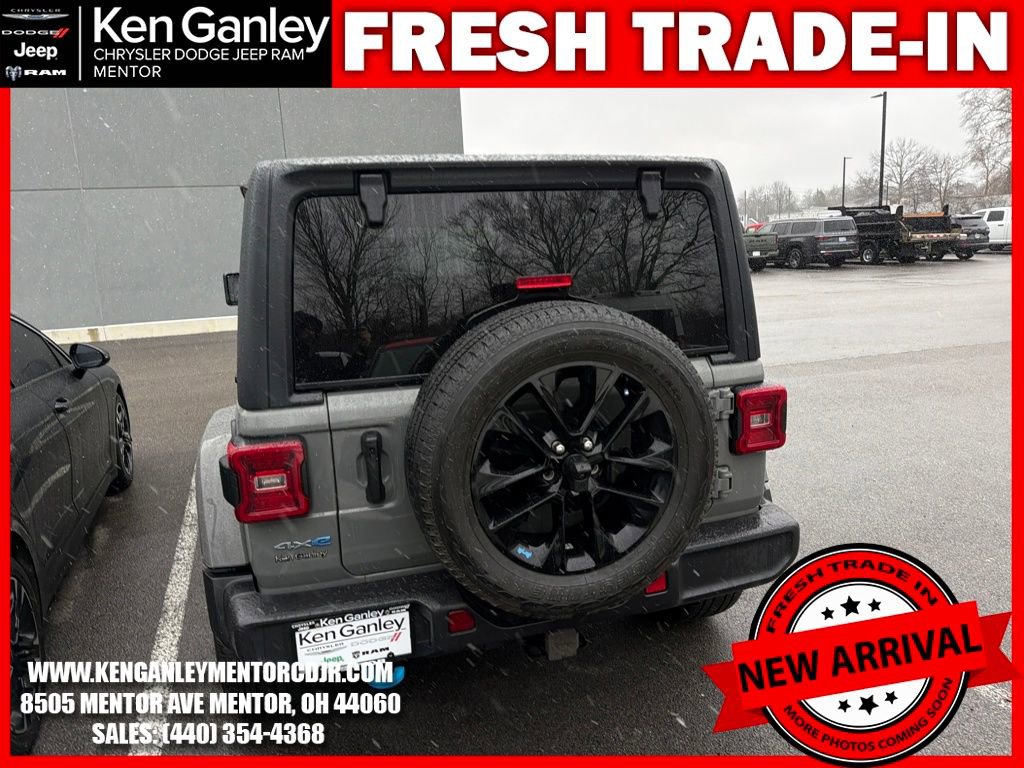 Used 2022 Jeep Wrangler Unlimited Sahara w/ Cold Weather Group image 10