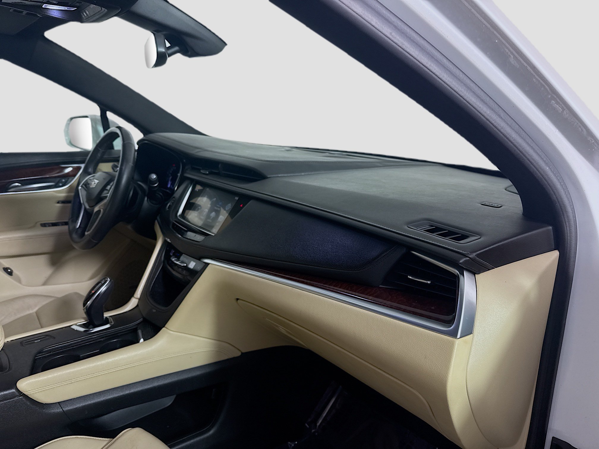 Used 2018 Cadillac XT5 Luxury w/ Driver Awareness Package FWD image 30