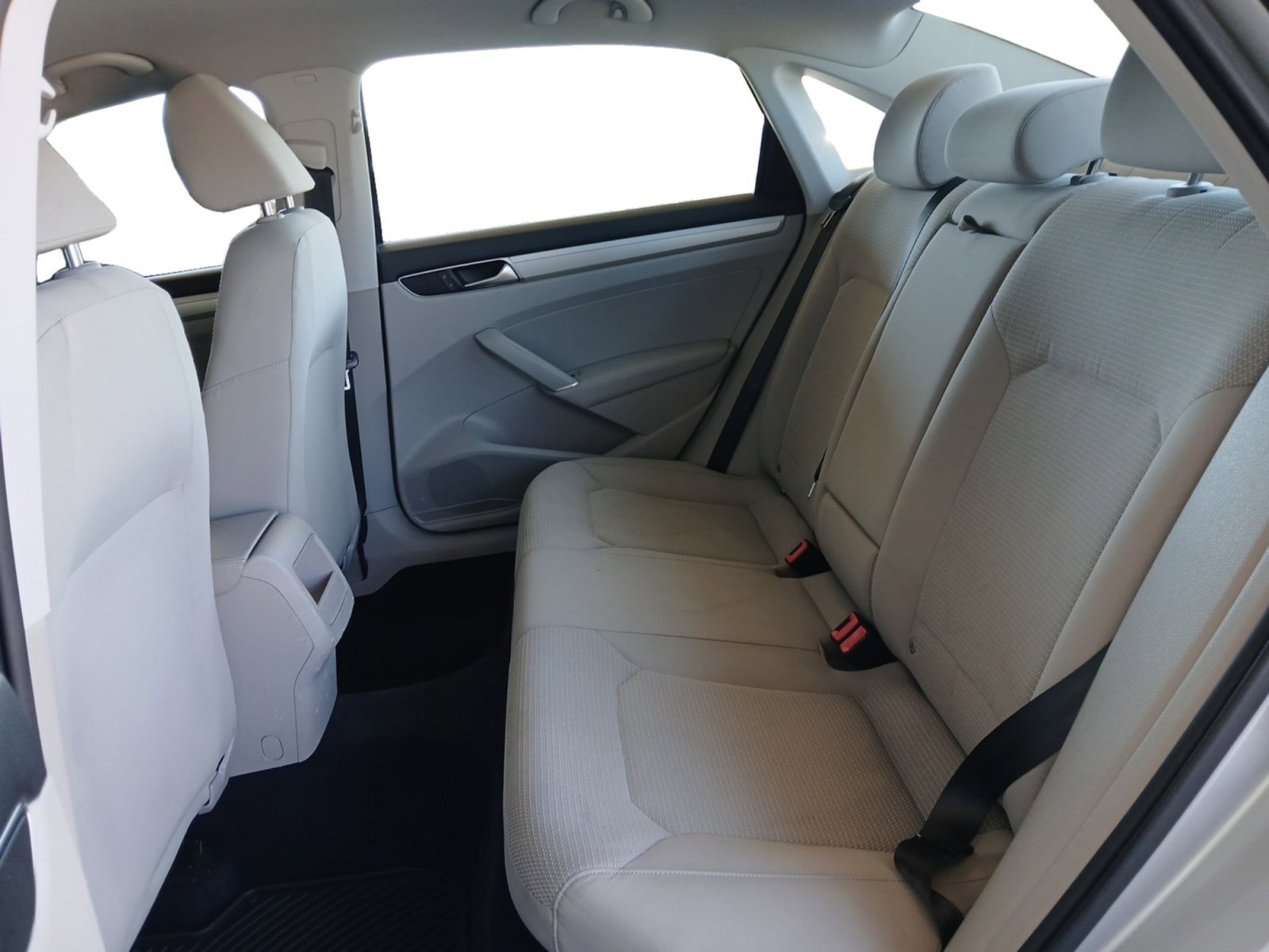 Used 2016 Volkswagen Passat 1.8T S w/ Lighting Package (P06) image 13