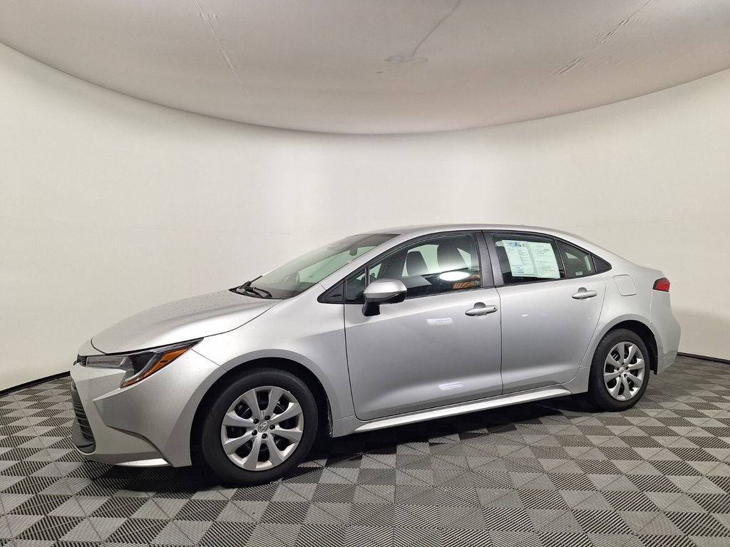 Used 2025 Toyota Corolla LE