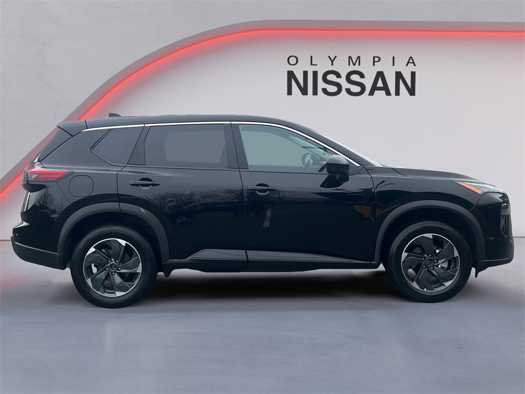Used 2024 Nissan Rogue SV image 6