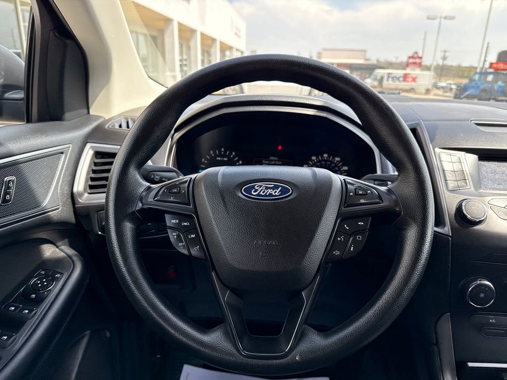 Used 2019 Ford Edge SE image 27