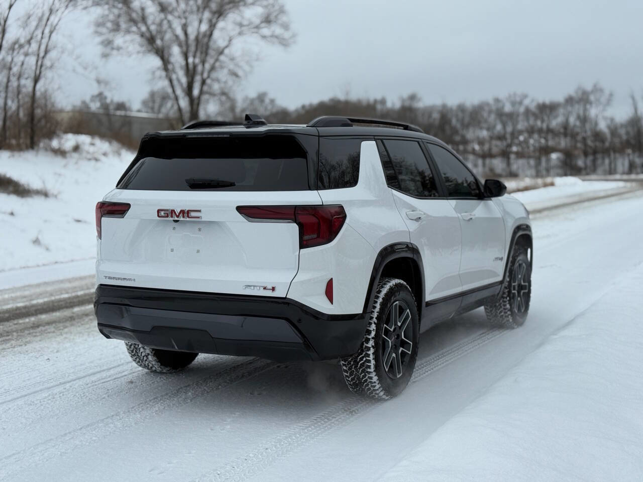 Used 2026 GMC Terrain AT4 image 8