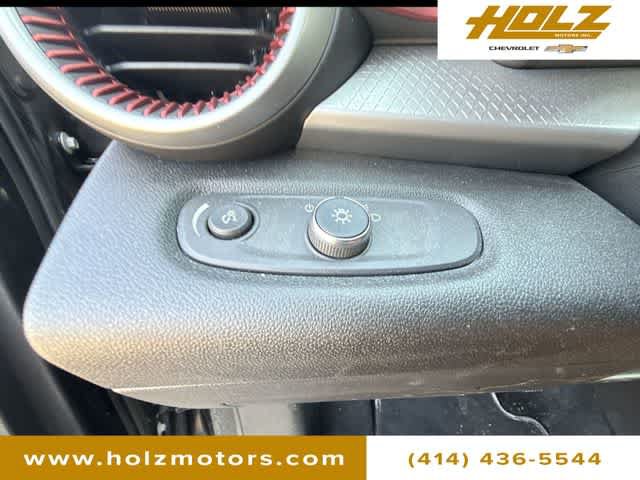 Certified 2024 Chevrolet Trax RS w/ Driver Confidence Package FWD image 16