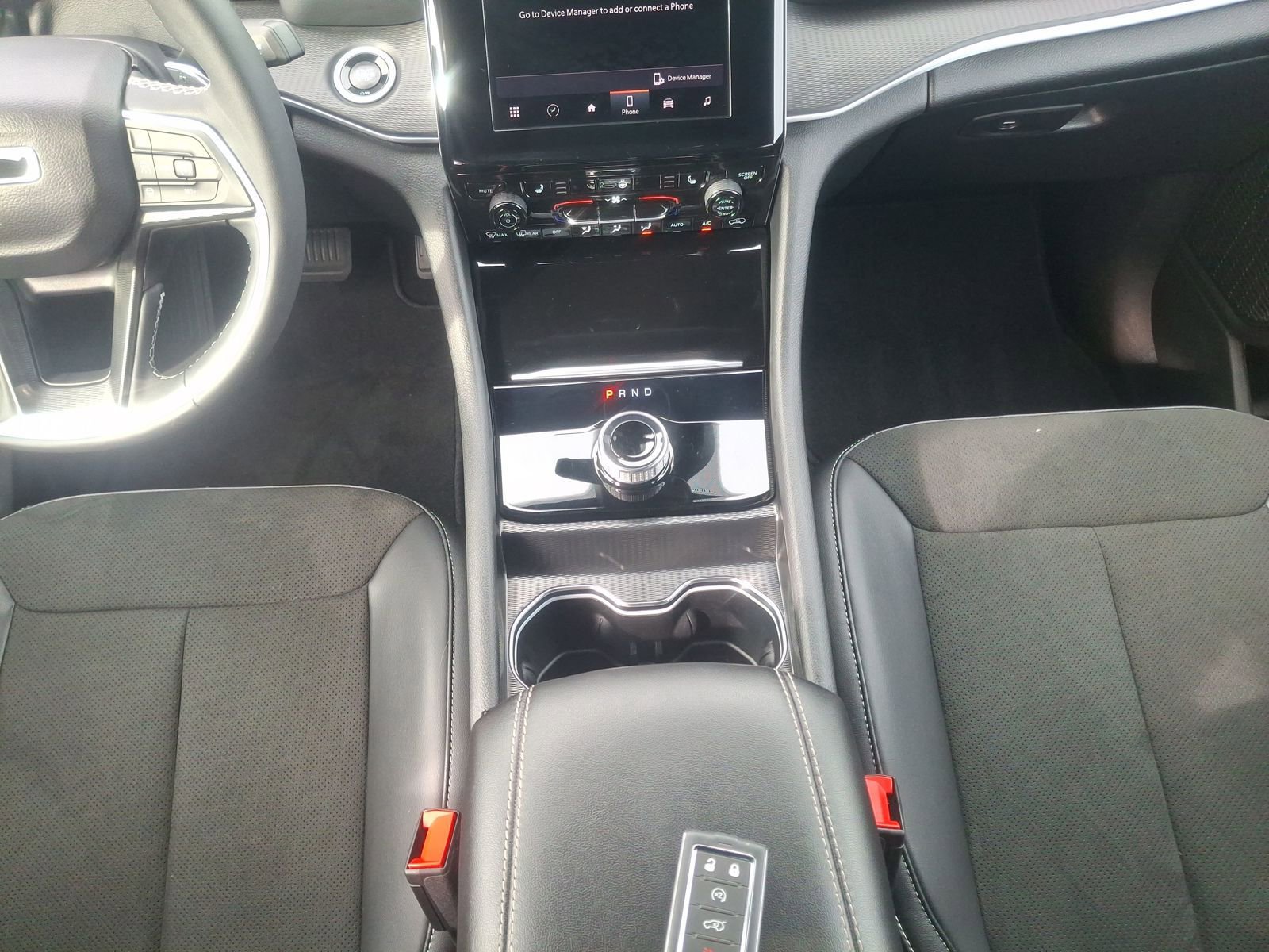 Used 2025 Jeep Grand Cherokee L Altitude image 12