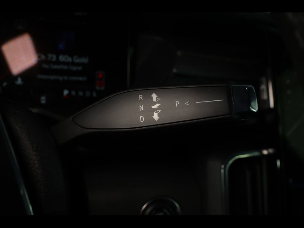 Used 2025 GMC Acadia Elevation image 30