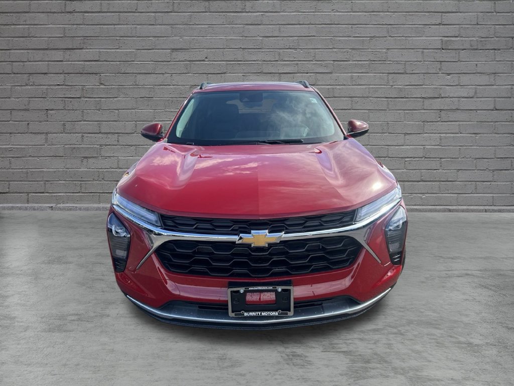 New 2026 Chevrolet Trax LT FWD image 2