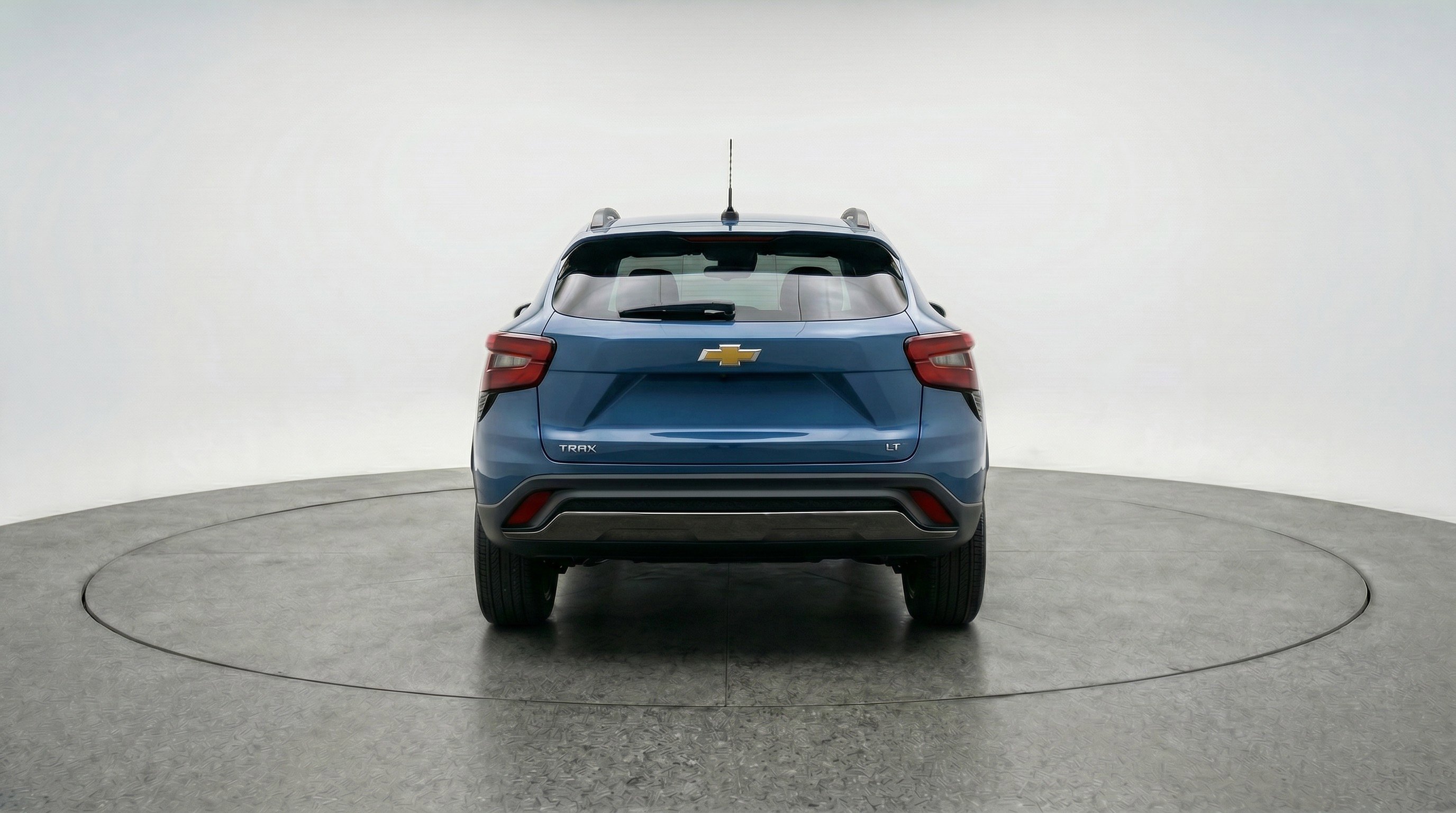 Used 2025 Chevrolet Trax LT FWD image 7