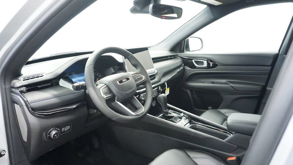 New 2026 Jeep Compass Latitude image 31