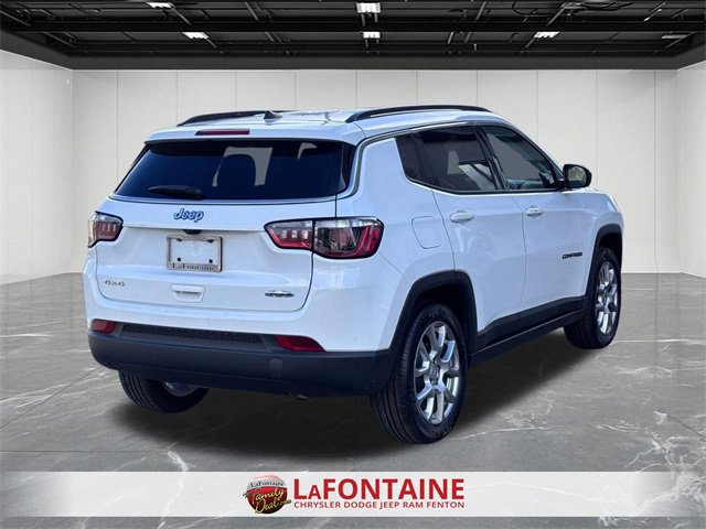 Used 2022 Jeep Compass Latitude image 5