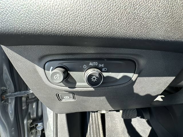 Used 2020 GMC Terrain SLE w/ Driver Convenience Package FWD image 27
