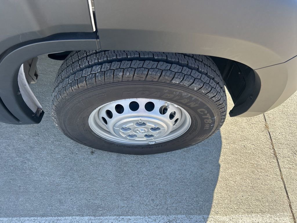 New 2024 RAM ProMaster 2500 w/ Convenience Group image 32