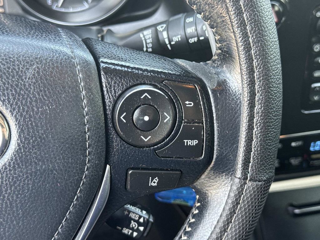 Used 2018 Toyota Corolla iM w/ Protection Package image 10