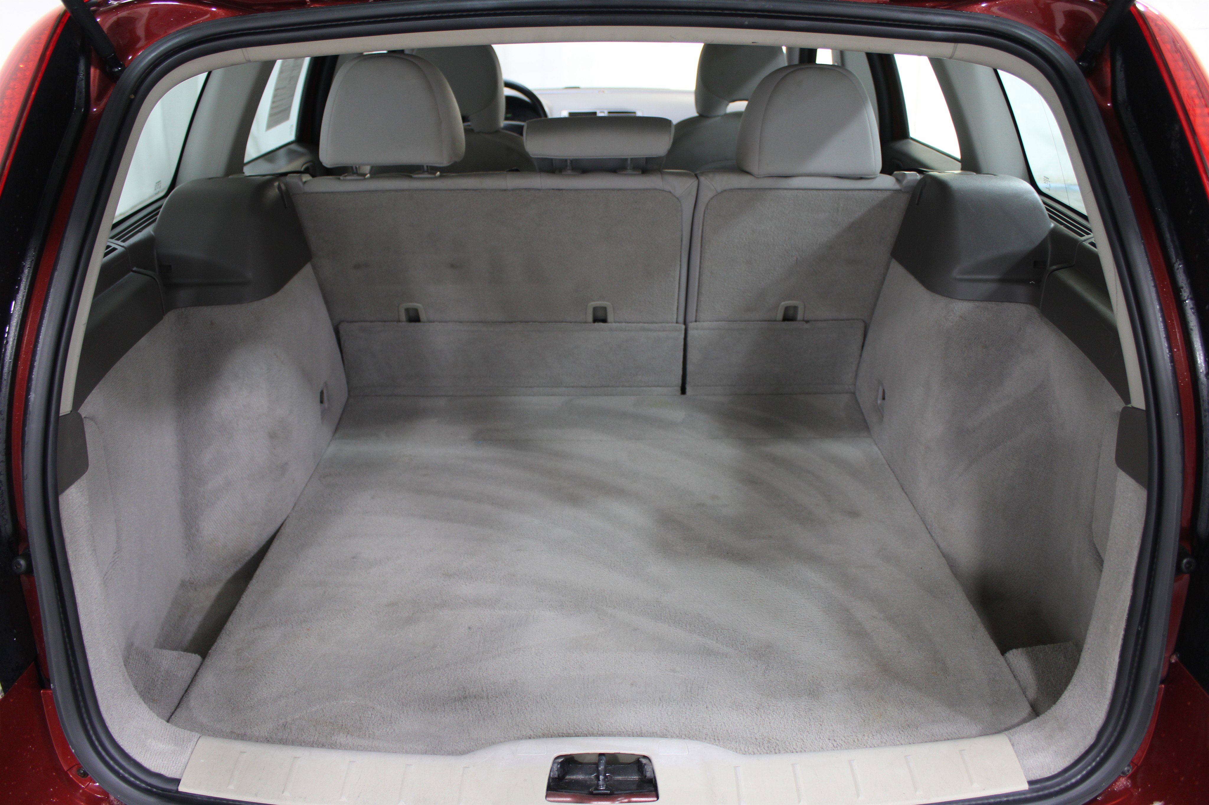 Used 2011 Volvo V50 T5 image 19