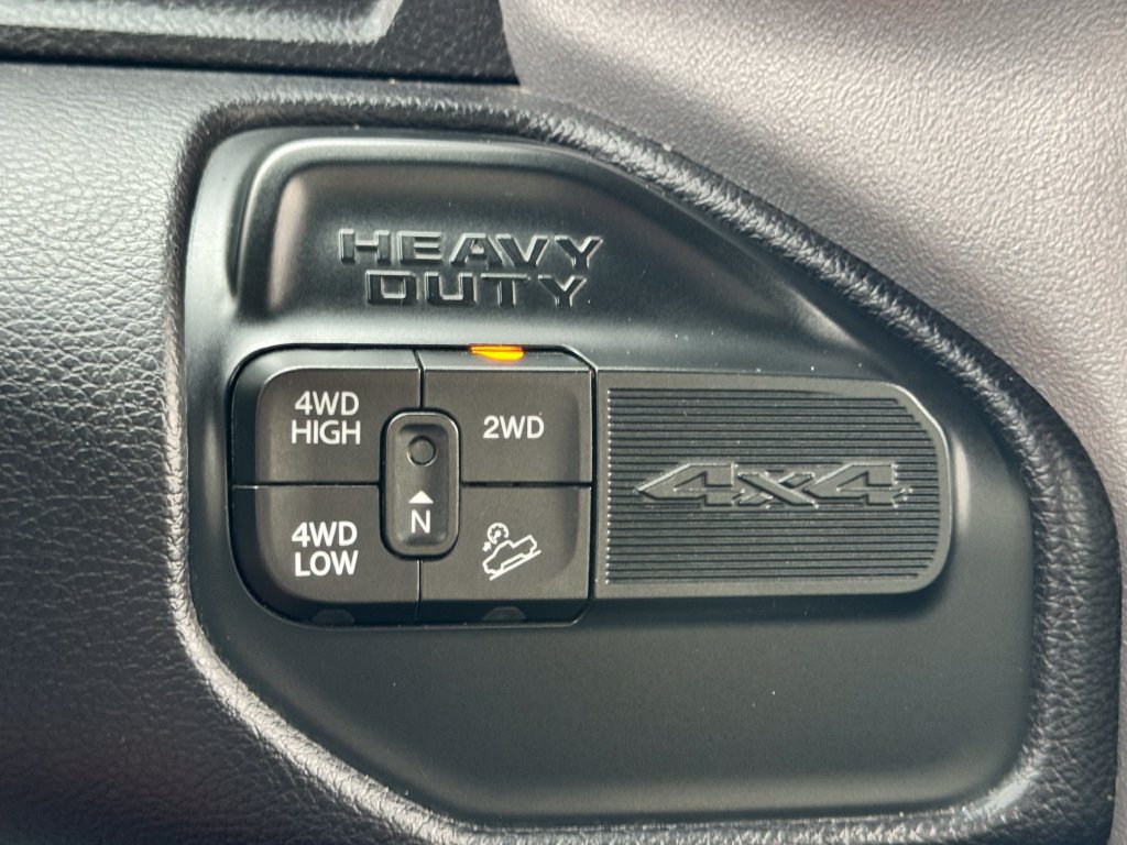 Used 2024 RAM 2500 Big Horn w/ Off Road Package AWD/4WD image 26